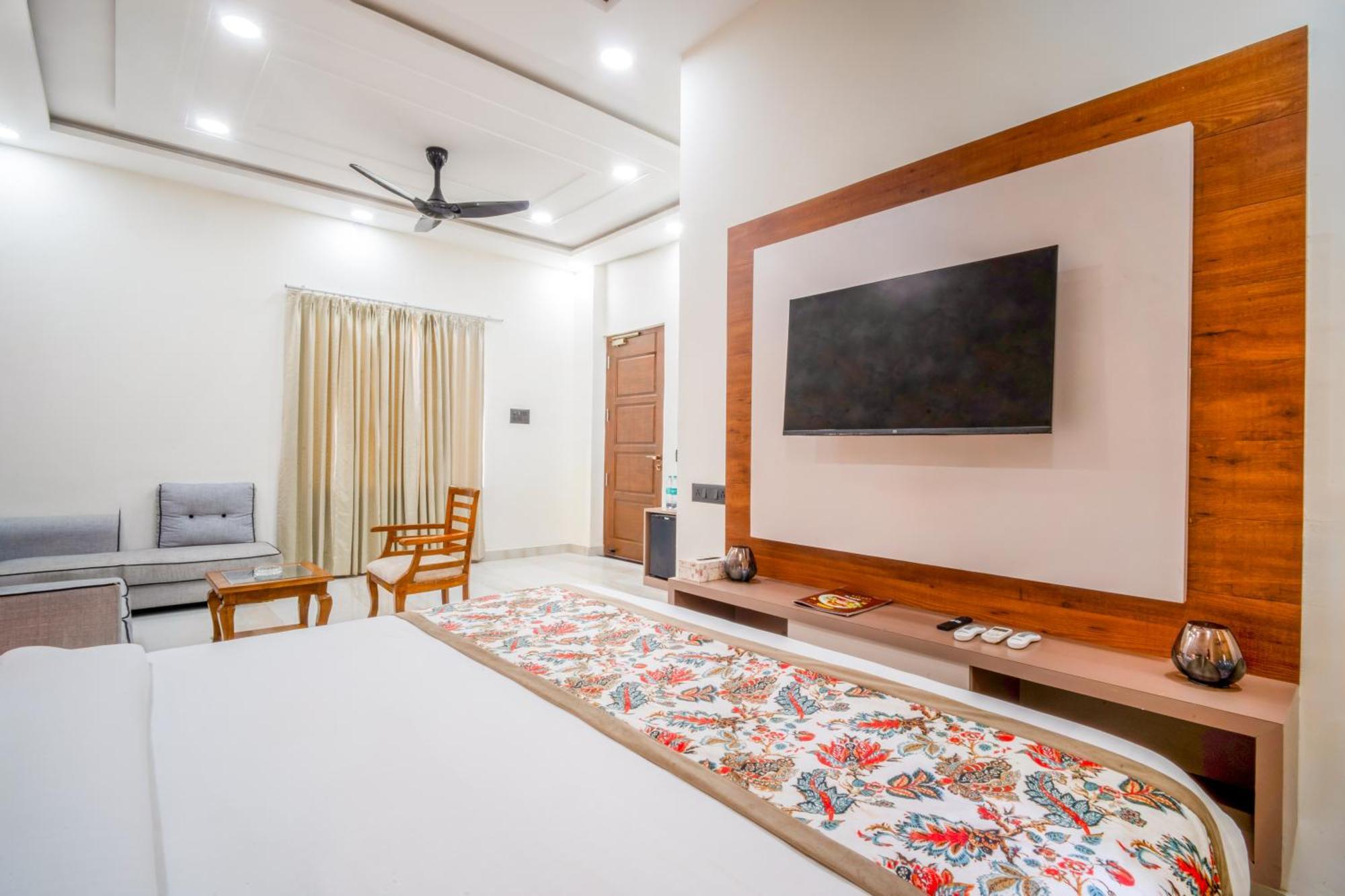 Royal Delight Resort Madina Exterior foto