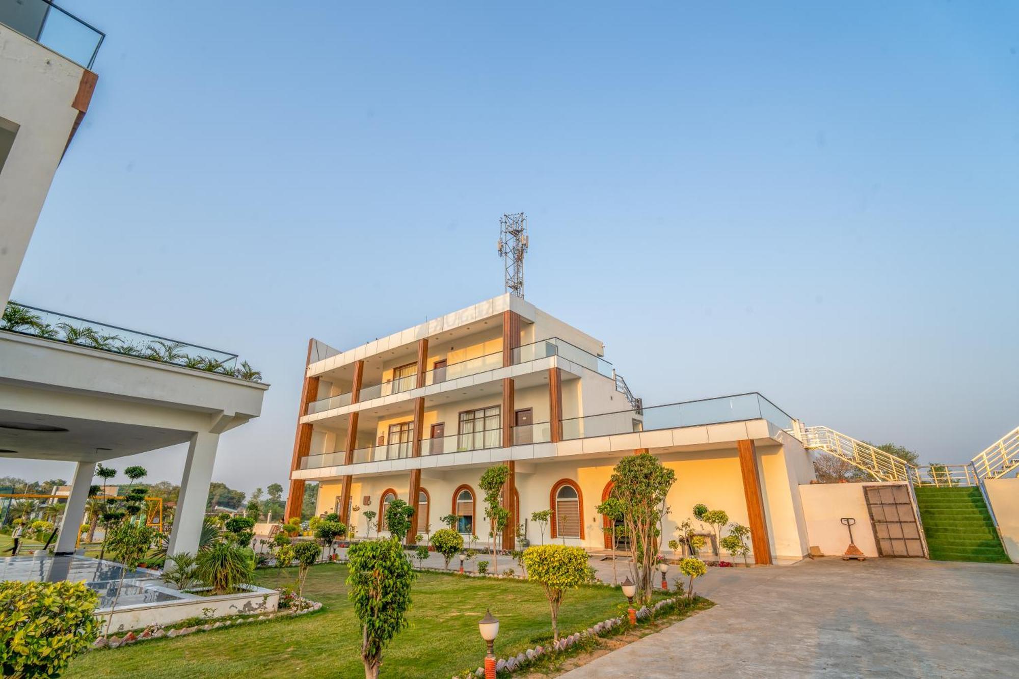 Royal Delight Resort Madina Exterior foto
