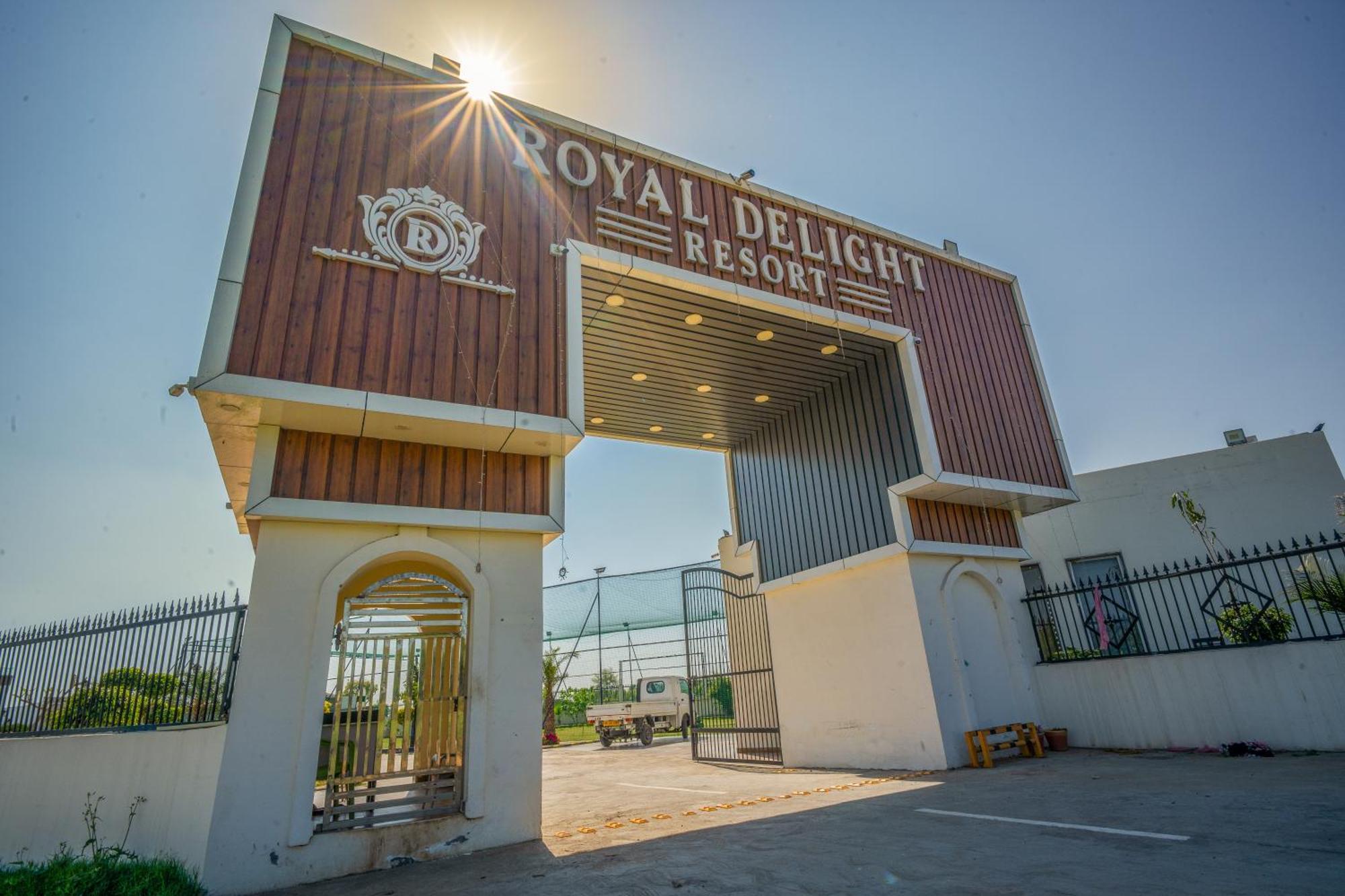 Royal Delight Resort Madina Exterior foto